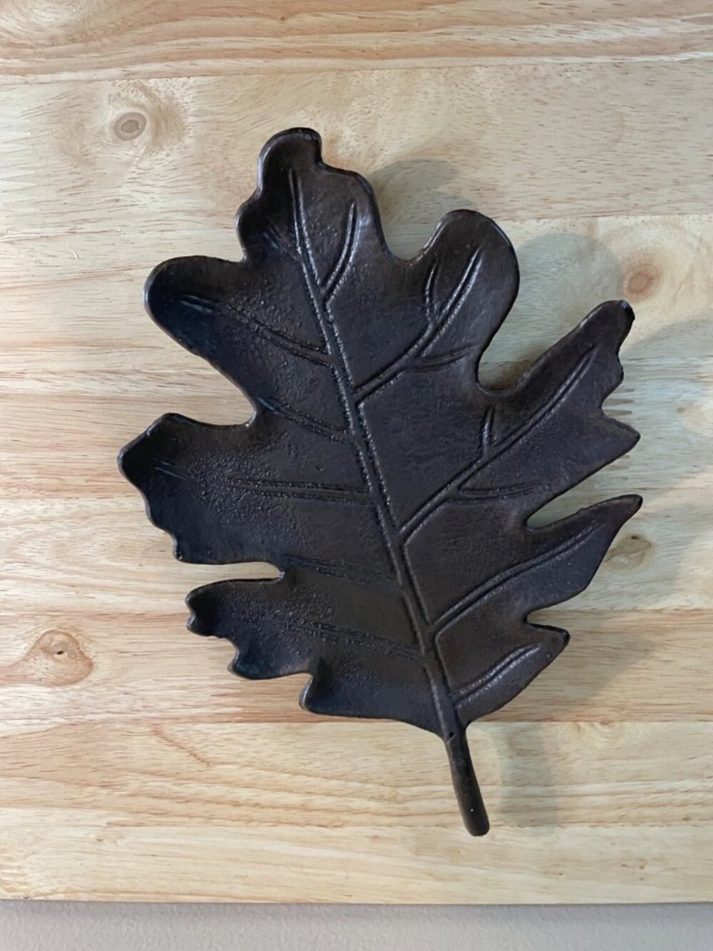 Cast Iron Oak Leaf Trivet Rustic Brown Veined Hot Pot Holder 10.25" Decorative
